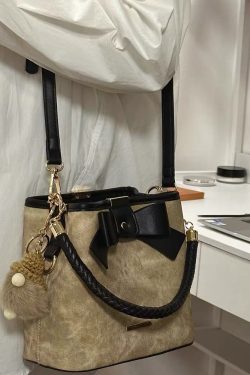 High-End Retro Artistic Bucket Bag for Women - Casual Versatile Shoulder Crossbody Bag for Autumn Winter 2024