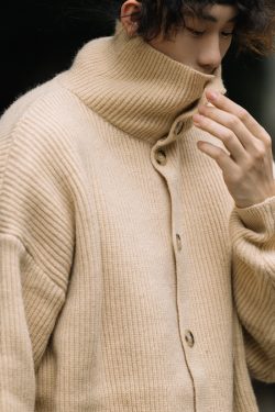 High-End Retro Button Cardigan Sweater for Men and Women, Japanese-Style High-Neck Knitwear, Warm Couple Fashion