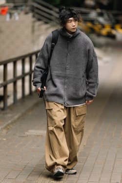 High-End Retro Button Cardigan Sweater for Men and Women, Japanese-Style High-Neck Knitwear, Warm Couple Fashion