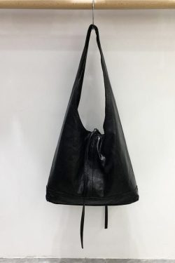 High-End Retro Soft Leather Triangular Tote Bag - Versatile Commuter Shoulder Bag for Work, Korean Style Fashion Accessory