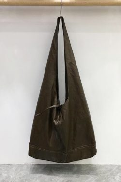 High-End Retro Soft Leather Triangular Tote Bag - Versatile Commuter Shoulder Bag for Work, Korean Style Fashion Accessory
