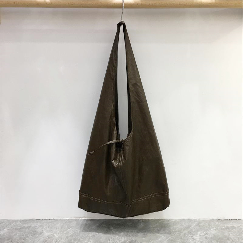 High-End Retro Soft Leather Triangular Tote Bag - Versatile Commuter Shoulder Bag for Work, Korean Style Fashion Accessory High-End Retro Soft Leather Triangular Tote Bag - Versatile Commuter Shoulder Bag for Work, Korean Style Fashion Accessory