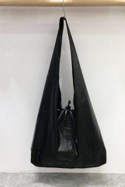 High-End Retro Soft Leather Triangular Tote Bag - Versatile Commuter Shoulder Bag for Work, Korean Style Fashion Accessory