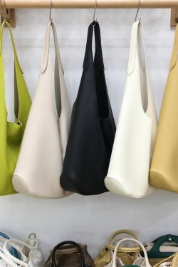 High-End Soft Creamy Yellow Large Capacity Shoulder Tote Bag - Influencer Style, Fashionable and Chic for Everyday Use