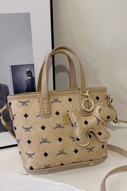 High-End Versatile Tote Bucket Bag - Trendy 2025 Shoulder Crossbody Design for Class and Commuting