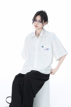 High-End White Short Sleeve Shirt for Women, Unique Loose Casual Design, Trendy Summer Fashion