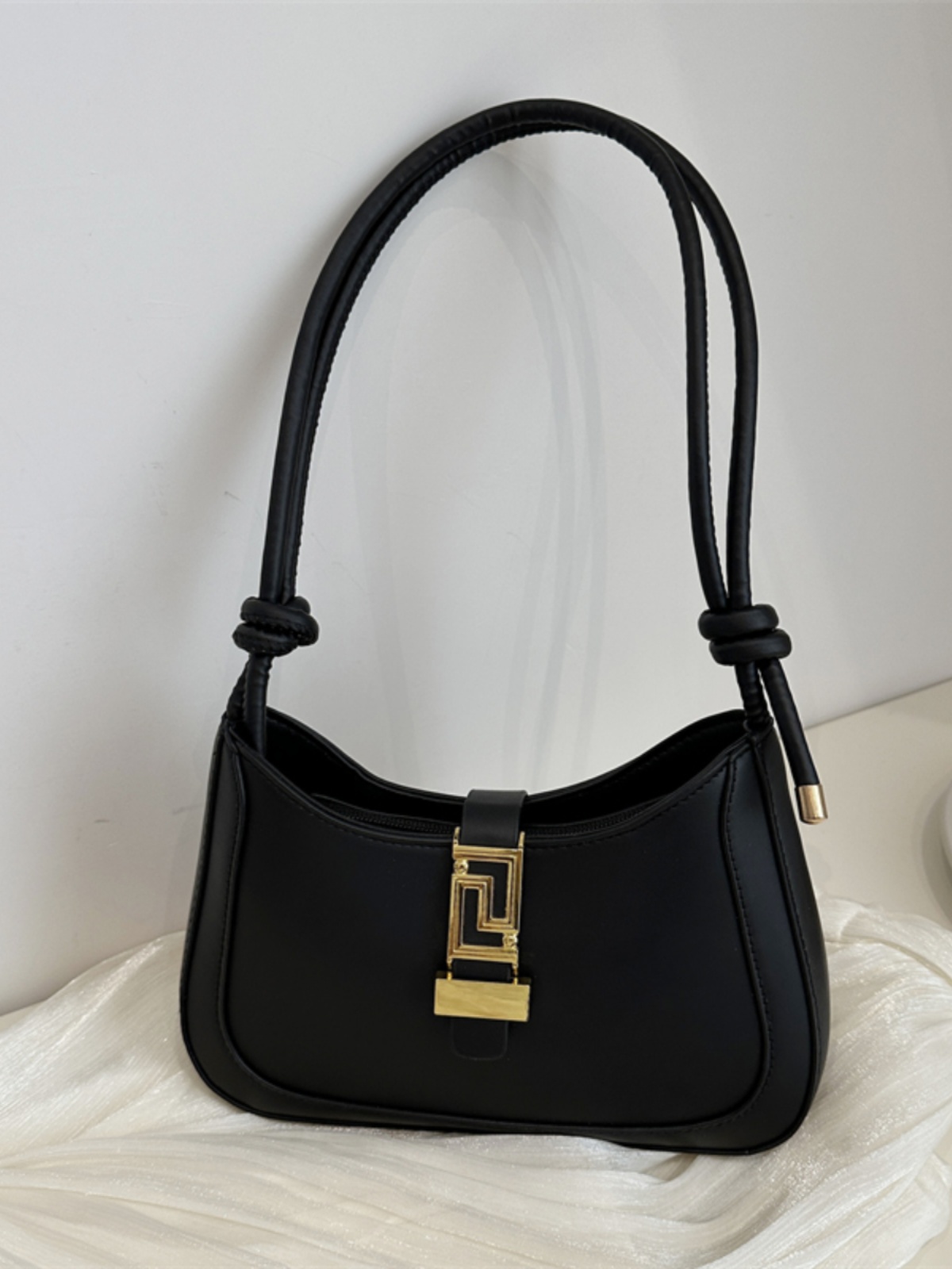 High-End Women's Retro Underarm Bag 2025 - Trendy Versatile Shoulder Crossbody Bag in Niche Design High-End Women's Retro Underarm Bag 2025 - Trendy Versatile Shoulder Crossbody Bag in Niche Design