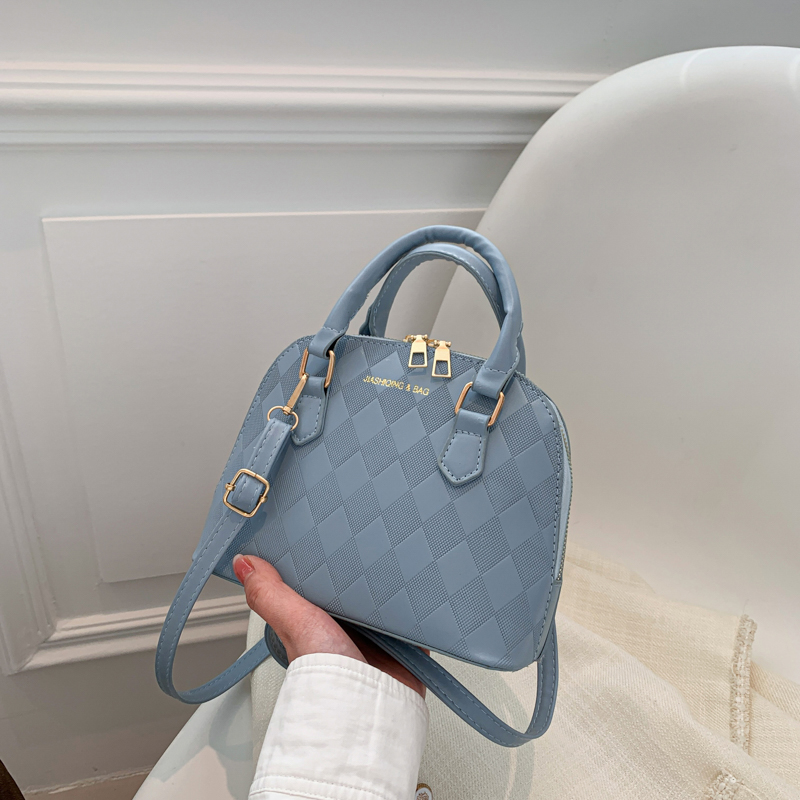 High-End Women's Textured Crossbody Bag - Versatile Retro Commuting Handbag in Niche Shell Design, Trendy 2025 Style High-End Women's Textured Crossbody Bag - Versatile Retro Commuting Handbag in Niche Shell Design, Trendy 2025 Style