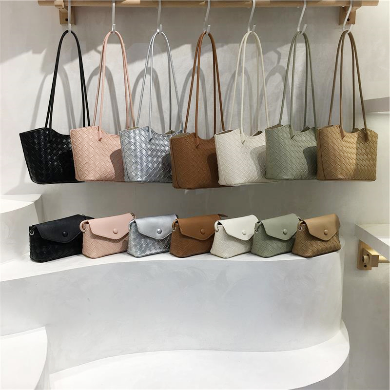 High-End Woven Textured Soft Leather Commuter Shoulder Tote Bag - Versatile Niche Design for Effortless Style High-End Woven Textured Soft Leather Commuter Shoulder Tote Bag - Versatile Niche Design for Effortless Style