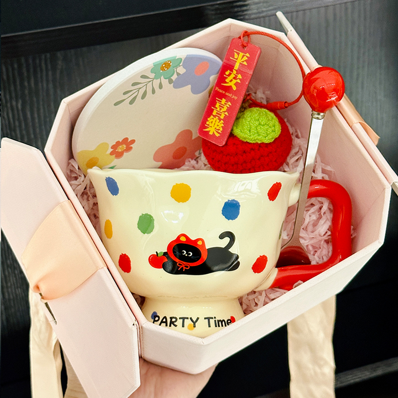 High-Footed Cute Heart Ceramic Water Cup - Wide-Mouth Breakfast Mug for Girls High-Footed Cute Heart Ceramic Water Cup - Wide-Mouth Breakfast Mug for Girls