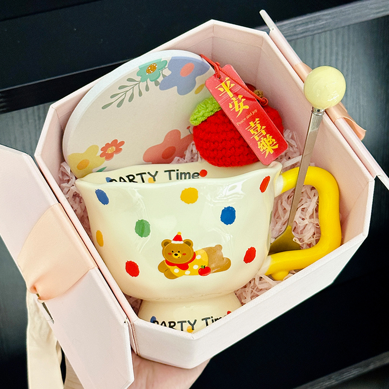 High-Footed Cute Heart Ceramic Water Cup - Wide-Mouth Breakfast Mug for Girls High-Footed Cute Heart Ceramic Water Cup - Wide-Mouth Breakfast Mug for Girls