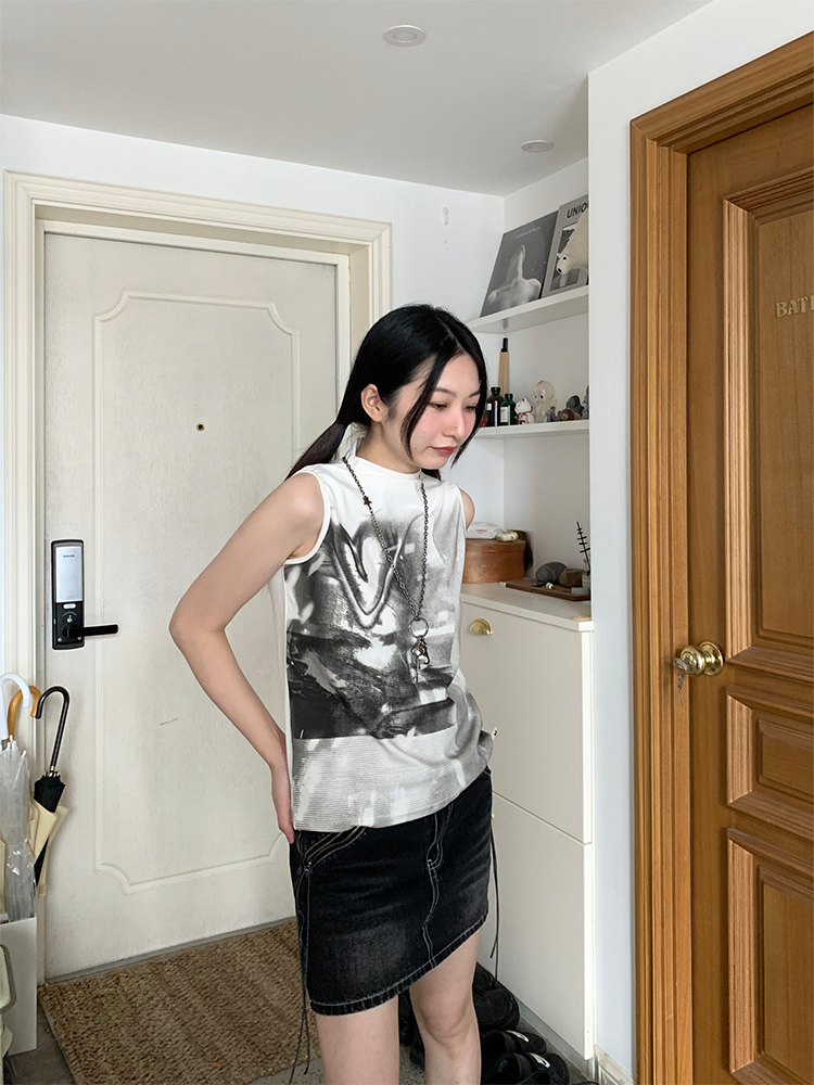 High-Neck Sleeveless Graffiti Tank Top - Trendy Casual Streetwear for Summer, Boho Style, Urban Fashion, 90s Inspired High-Neck Sleeveless Graffiti Tank Top - Trendy Casual Streetwear for Summer, Boho Style, Urban Fashion, 90s Inspired