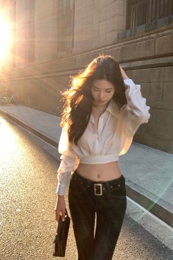 High-Quality Comic Print Long Legs Women's Vintage Mid-High Waist Slimming Flared Jeans for Summer Fashion