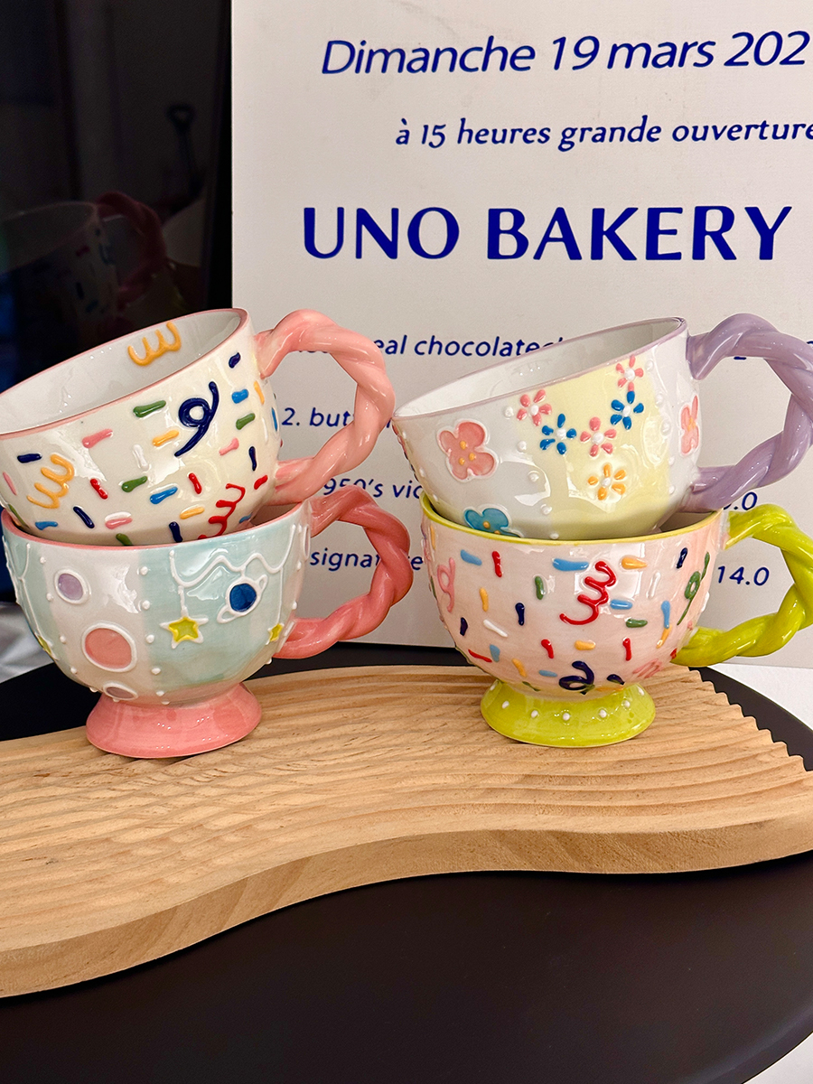 High-Quality Girls' Ceramic Drinking Cup with Underglaze Color and Spoon for Yogurt and Oatmeal Breakfast High-Quality Girls' Ceramic Drinking Cup with Underglaze Color and Spoon for Yogurt and Oatmeal Breakfast