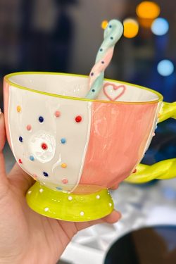 High-Quality Girls' Ceramic Drinking Cup with Underglaze Color and Spoon for Yogurt and Oatmeal Breakfast