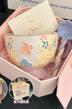 High-Quality Girls' Ceramic Drinking Cup with Underglaze Color and Spoon for Yogurt and Oatmeal Breakfast