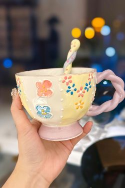 High-Quality Girls' Ceramic Drinking Cup with Underglaze Color and Spoon for Yogurt and Oatmeal Breakfast
