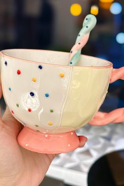 High-Quality Girls' Ceramic Drinking Cup with Underglaze Color and Spoon for Yogurt and Oatmeal Breakfast