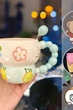 High-Quality Girls' Ceramic Drinking Cup with Underglaze Color and Spoon for Yogurt and Oatmeal Breakfast