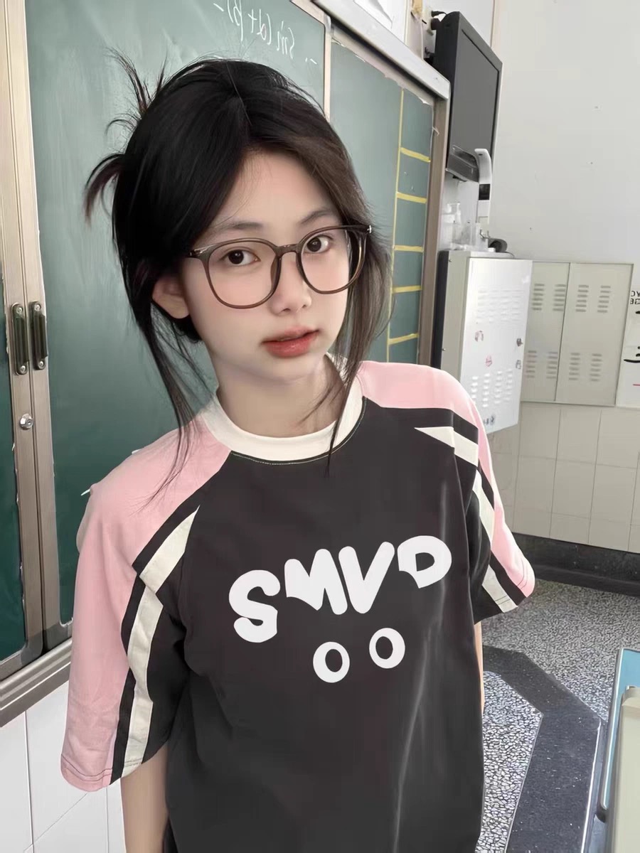 High Street Color-Blocking Short Sleeve T-Shirt for Women - Pink & Dark Gray, Trendy Summer Top for Juniors, Y2K Style High Street Color-Blocking Short Sleeve T-Shirt for Women - Pink & Dark Gray, Trendy Summer Top for Juniors, Y2K Style