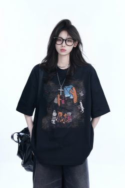 High Street Graffiti Short-Sleeve T-Shirt for Women - Casual Loose-Fit Summer Tee with "Sit and Eat" Graphic, Trendy Urban Style