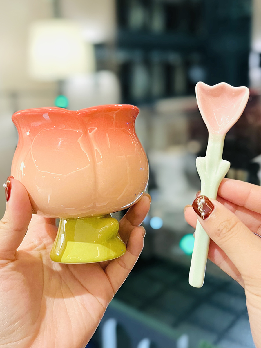 High-Value Peach Ceramic Water Cup with Spoon - Cute Girls' High-Footed Ice Cream Dessert Mug High-Value Peach Ceramic Water Cup with Spoon - Cute Girls' High-Footed Ice Cream Dessert Mug