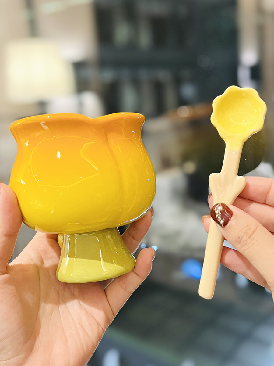 High-Value Peach Ceramic Water Cup with Spoon - Cute Girls' High-Footed Ice Cream Dessert Mug High-Value Peach Ceramic Water Cup with Spoon - Cute Girls' High-Footed Ice Cream Dessert Mug