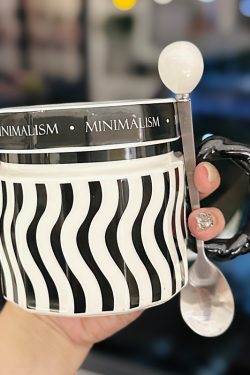 High-Value Small Dog Mug with Lid and Spoon for Office, Cute Water Cup, Oatmeal Breakfast Mug, Pet Lover Gift