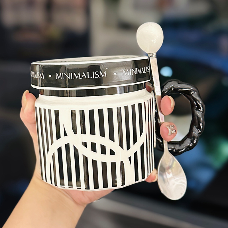 High-Value Small Dog Mug with Lid and Spoon for Office, Cute Water Cup, Oatmeal Breakfast Mug, Pet Lover Gift High-Value Small Dog Mug with Lid and Spoon for Office, Cute Water Cup, Oatmeal Breakfast Mug, Pet Lover Gift