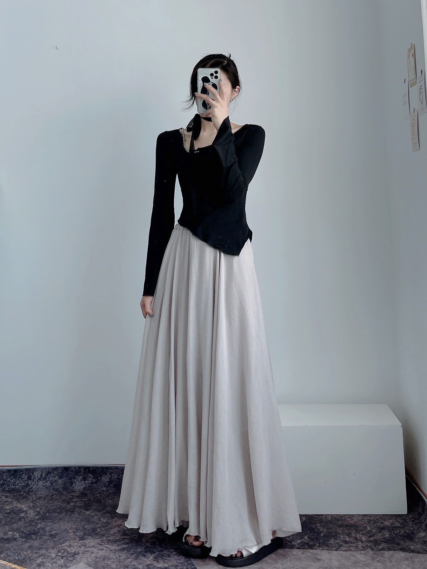 High-Waisted A-Line Long Skirt in Wrinkle-Resistant Cotton-Linen, Solid Color, Large Swing, Slimming Design for Spring & Summer High-Waisted A-Line Long Skirt in Wrinkle-Resistant Cotton-Linen, Solid Color, Large Swing, Slimming Design for Spring & Summer