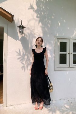 High-Waisted Black Floral Chiffon Long Dress with Slimming Square Neckline - Elegant Summer Vacation Style