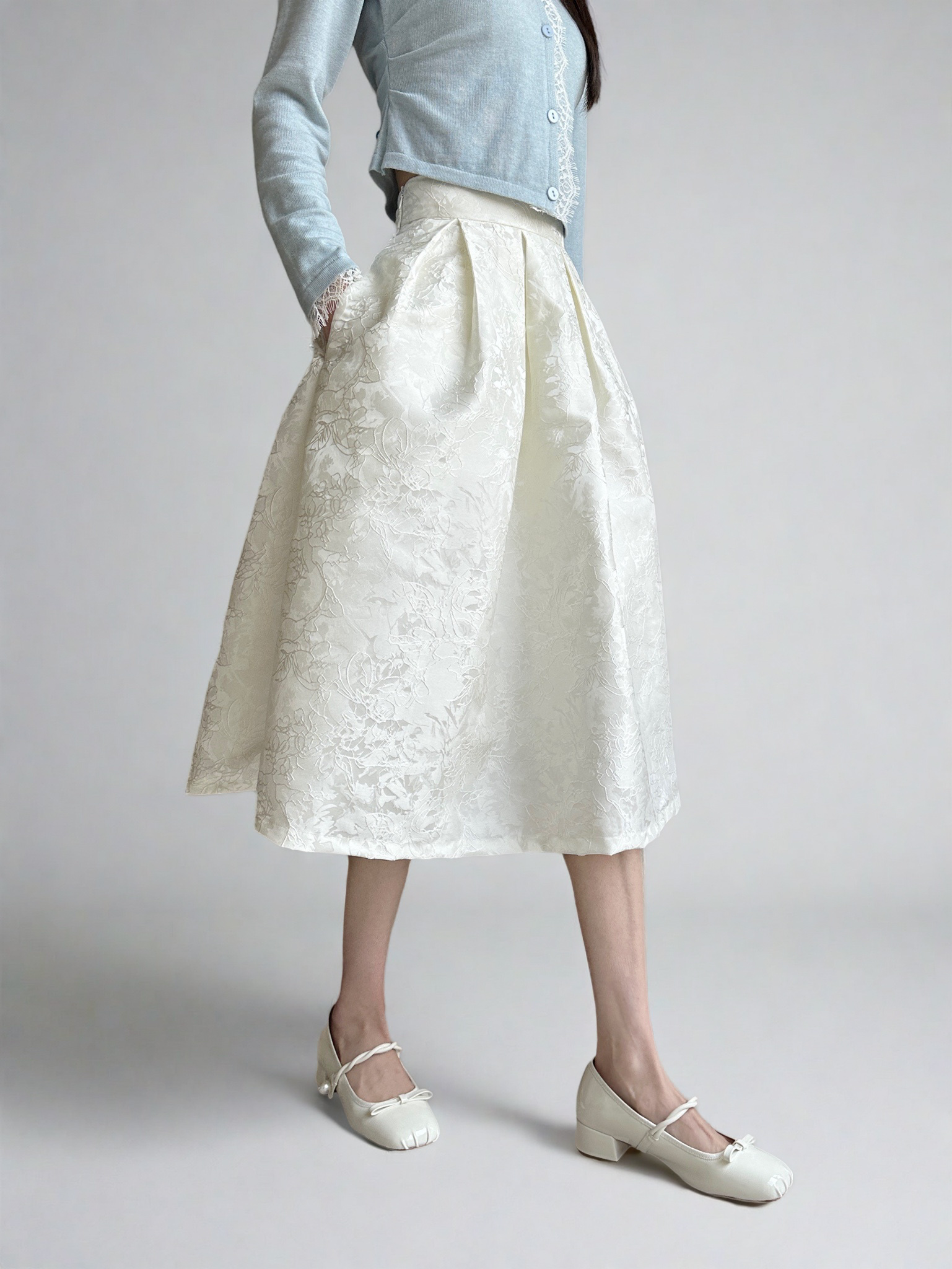 High-Waisted Black Vintage Jacquard Puff Skirt - Women's A-Line Half Skirt in Elegant Chinese Style, Slimming Design for a Chic Look High-Waisted Black Vintage Jacquard Puff Skirt - Women's A-Line Half Skirt in Elegant Chinese Style, Slimming Design for a Chic Look