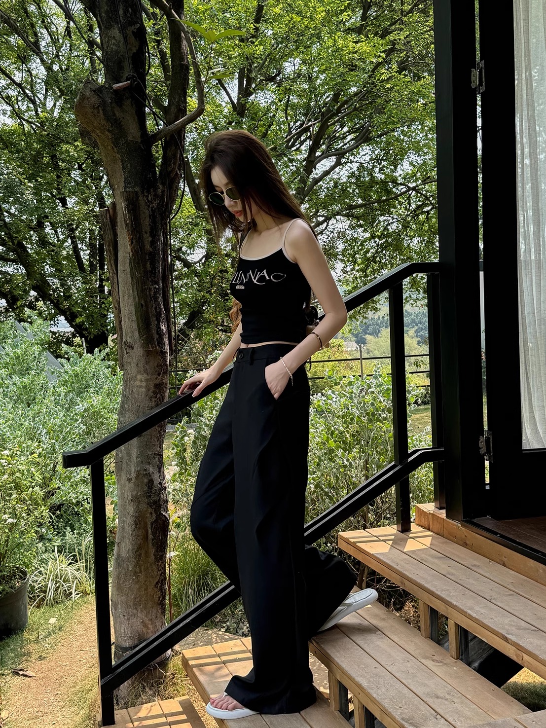 High-Waisted Black Wide-Leg Trousers - Lightweight Versatile Casual Pants for Spring & Summer Fashion High-Waisted Black Wide-Leg Trousers - Lightweight Versatile Casual Pants for Spring & Summer Fashion