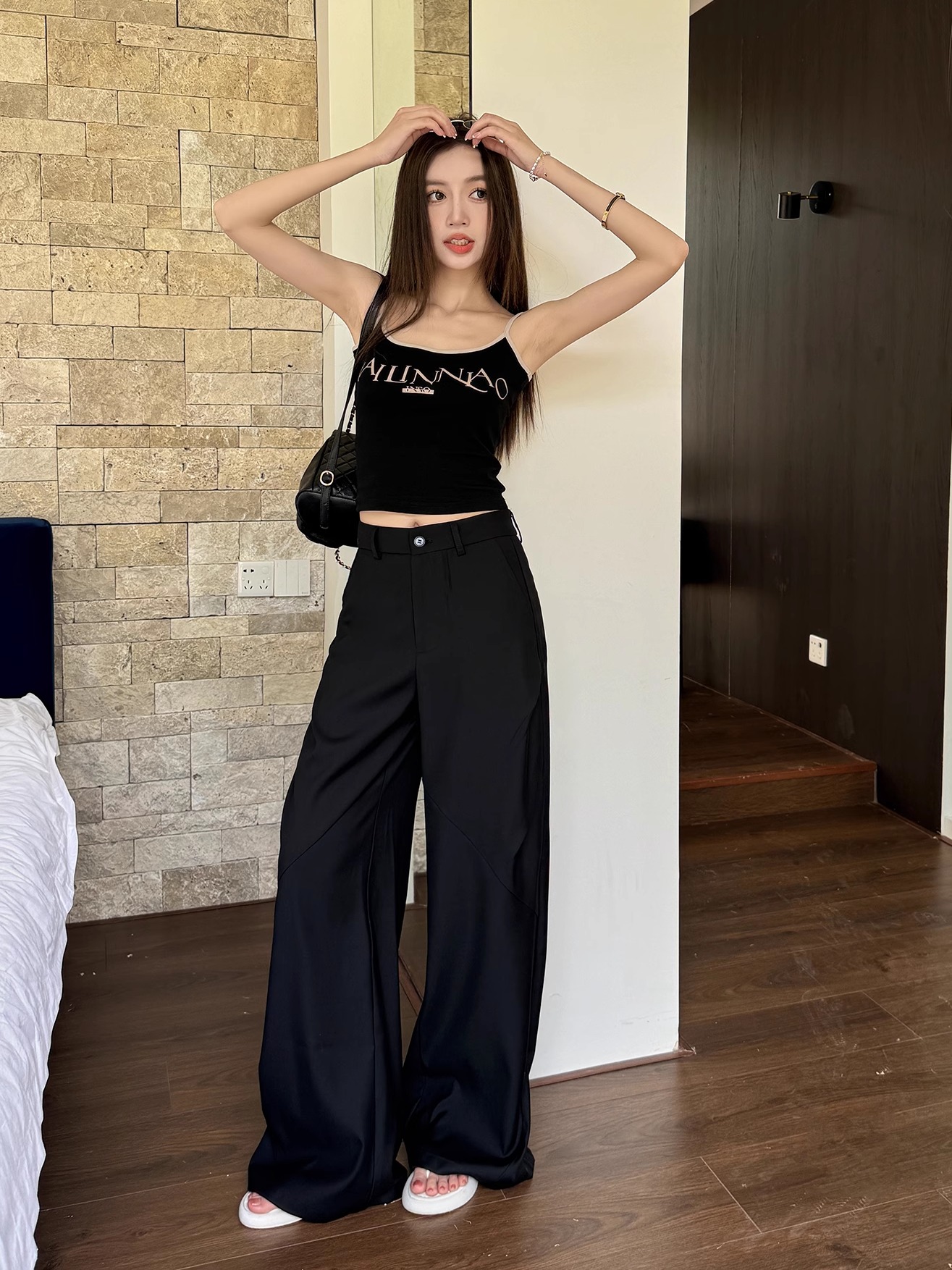 High-Waisted Black Wide-Leg Trousers - Lightweight Versatile Casual Pants for Spring & Summer Fashion High-Waisted Black Wide-Leg Trousers - Lightweight Versatile Casual Pants for Spring & Summer Fashion
