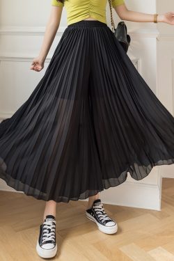 High-Waisted Chiffon Pleated Wide-Leg Culottes for Women, Flowy Draping Three-Quarter Pants, Summer Fashion Essentials