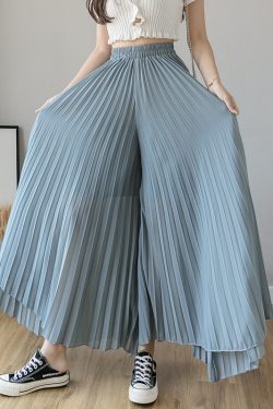 High-Waisted Chiffon Pleated Wide-Leg Culottes for Women, Flowy Draping Three-Quarter Pants, Summer Fashion Essentials