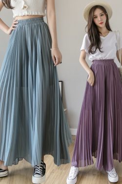 High-Waisted Chiffon Pleated Wide-Leg Culottes for Women, Flowy Draping Three-Quarter Pants, Summer Fashion Essentials