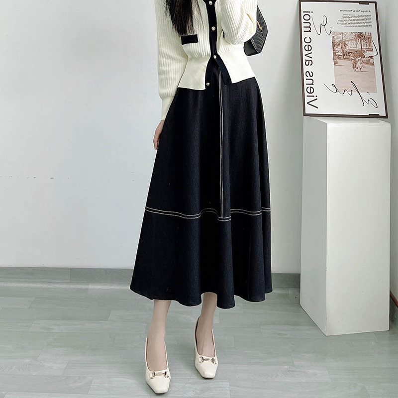 High-Waisted Color-Blocked A-Line Denim Skirt with Zipper - Flattering Flared Design for Spring and Summer 2025 High-Waisted Color-Blocked A-Line Denim Skirt with Zipper - Flattering Flared Design for Spring and Summer 2025