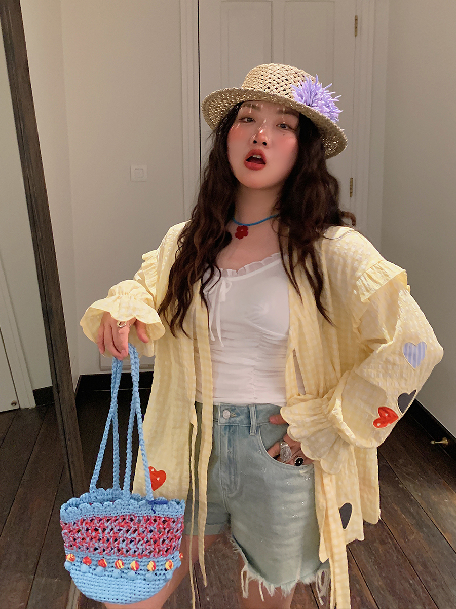 High-Waisted Distressed Denim Shorts for Women - Plus Size Trendy Summer 2025 Fashion High-Waisted Distressed Denim Shorts for Women - Plus Size Trendy Summer 2025 Fashion