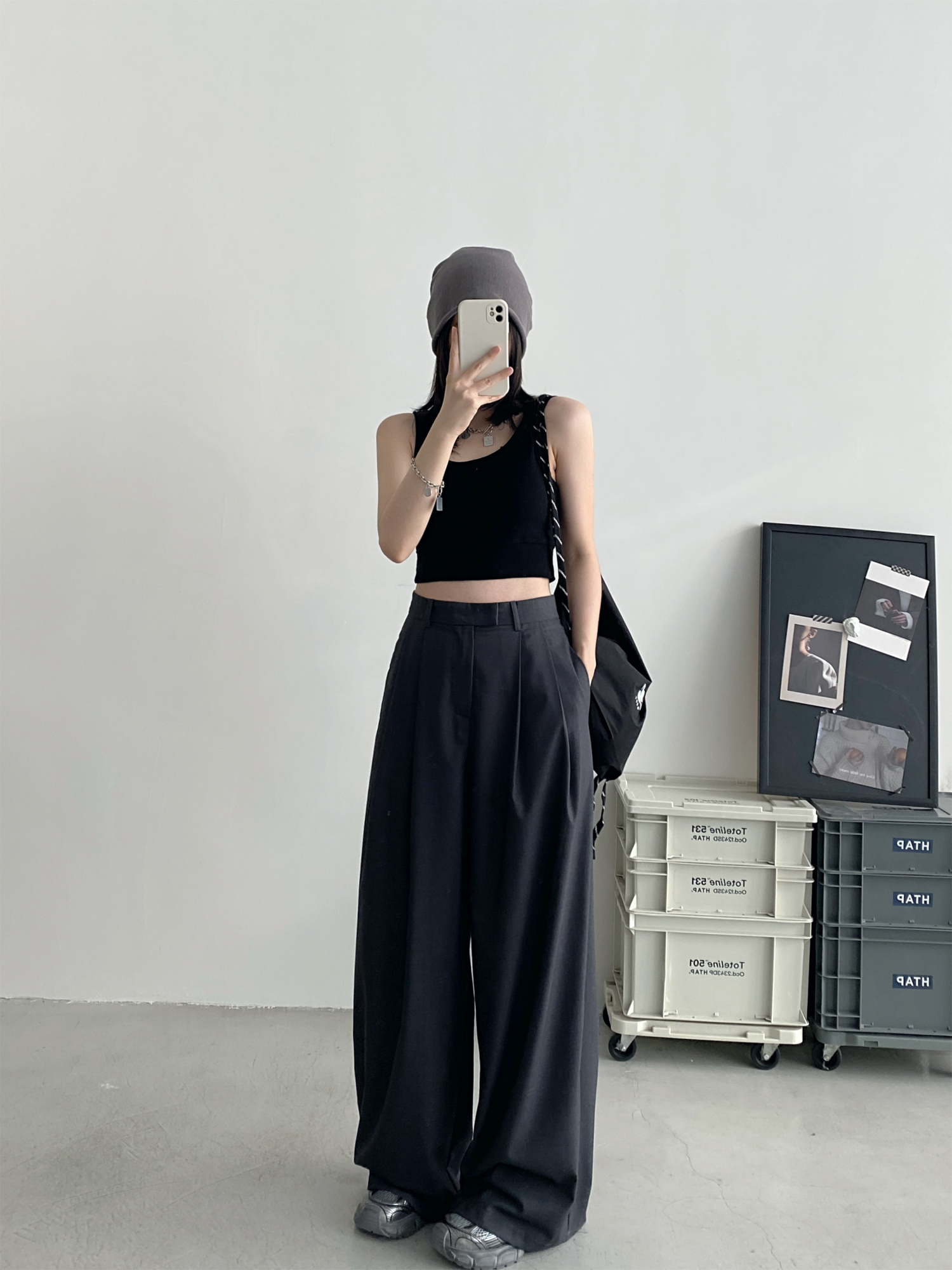 High-Waisted Gray Wide-Leg Suit Pants for Women - Casual Summer Loose Fit Floor-Length Trousers High-Waisted Gray Wide-Leg Suit Pants for Women - Casual Summer Loose Fit Floor-Length Trousers