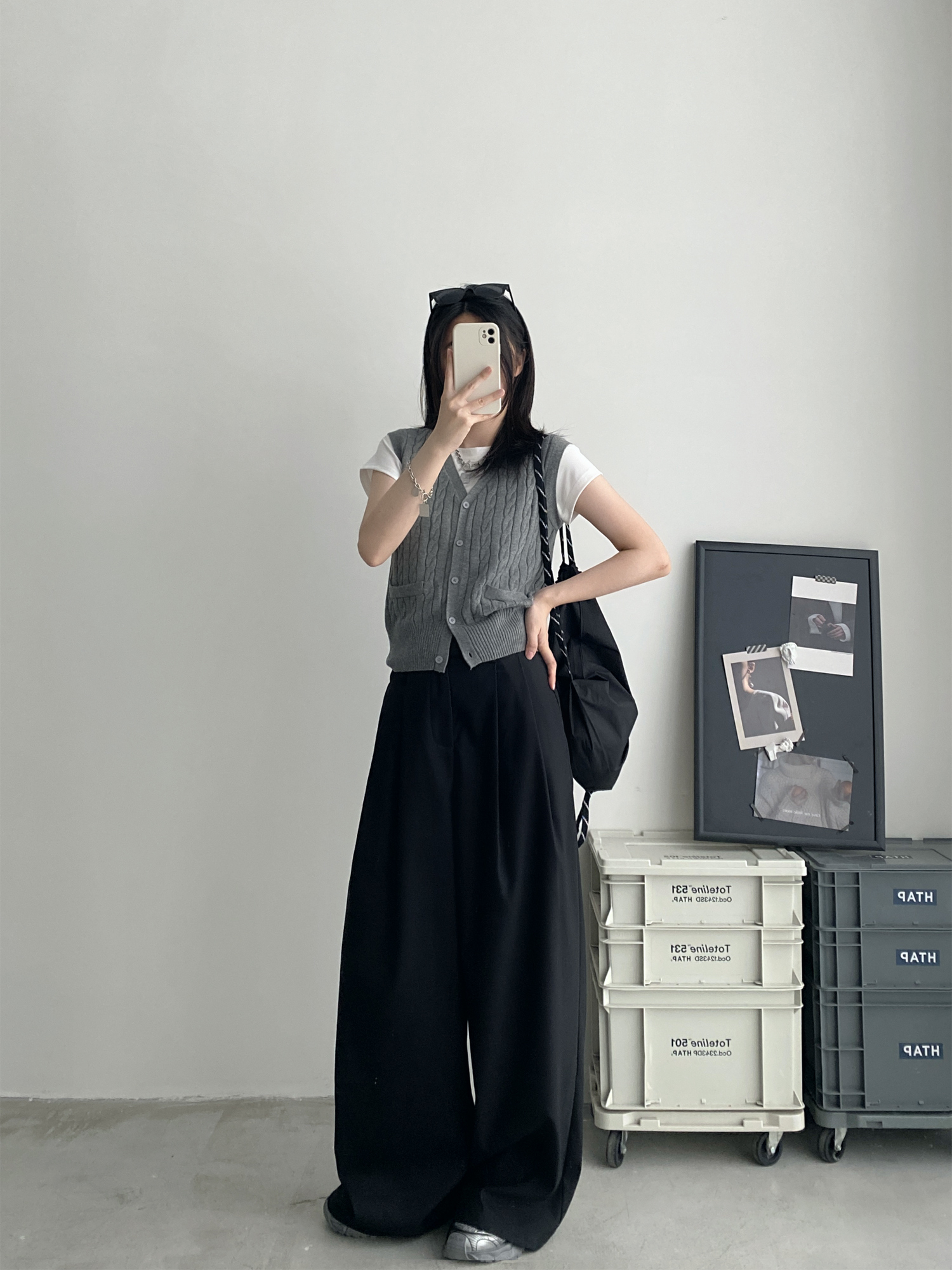 High-Waisted Gray Wide-Leg Suit Pants for Women - Casual Summer Loose Fit Floor-Length Trousers High-Waisted Gray Wide-Leg Suit Pants for Women - Casual Summer Loose Fit Floor-Length Trousers