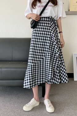 High-Waisted Irregular A-Line Plaid Skirt for Women with Curvy Hips and Thighs - Summer Fashion Essential