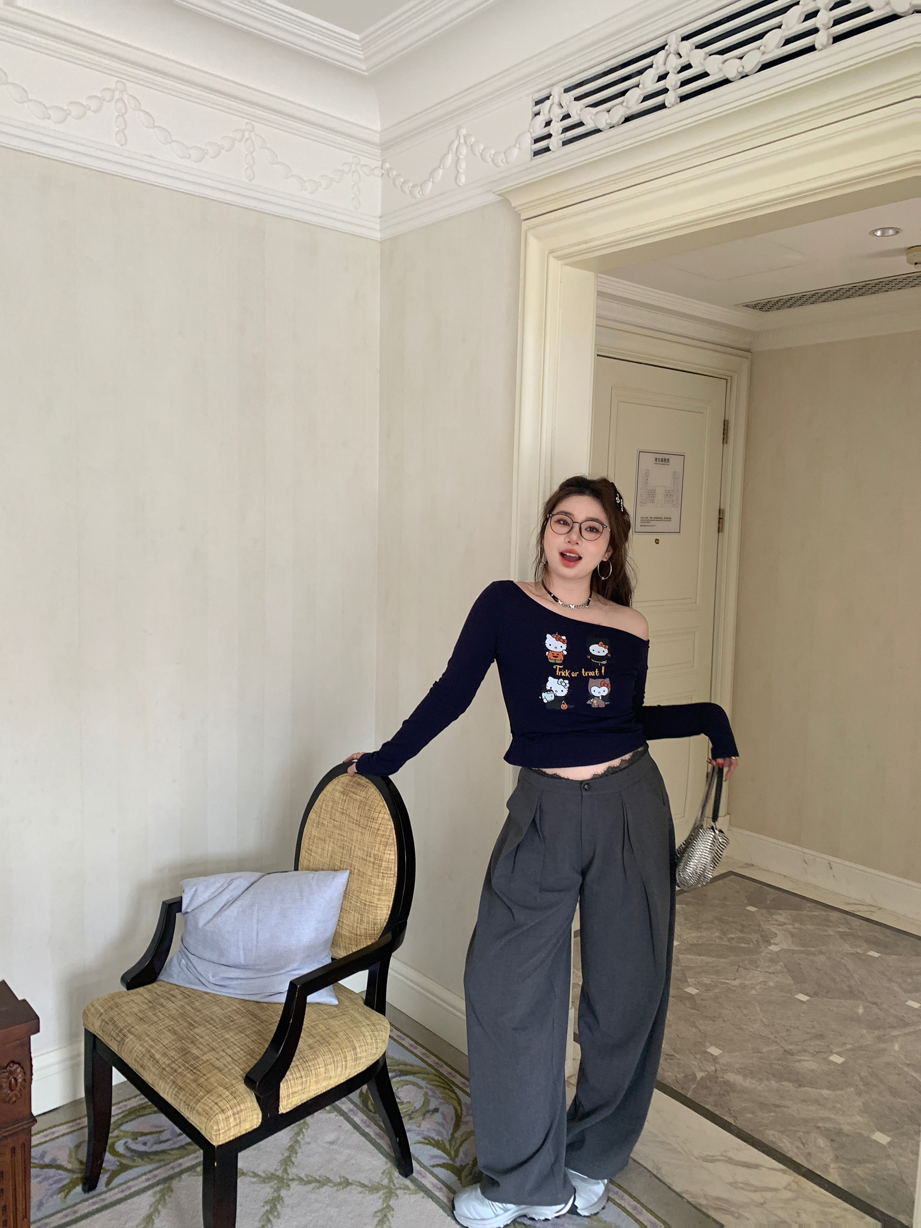 High-Waisted Lace Splicing Wide-Leg Pants - Relaxed Fit Slimming Trousers for Effortless Style High-Waisted Lace Splicing Wide-Leg Pants - Relaxed Fit Slimming Trousers for Effortless Style