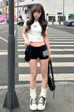 High-Waisted Letter Print Casual Shorts for Women | Summer Street Style Slim Fit Sports Hot Pants