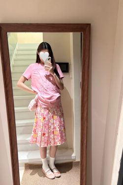 High-Waisted Pink Floral Midi Skirt for Women - Retro A-Line Pleated Style, Versatile and Flattering for 90s and Y2K Fashion