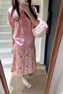 High-Waisted Pink Floral Midi Skirt for Women - Retro A-Line Pleated Style, Versatile and Flattering for 90s and Y2K Fashion