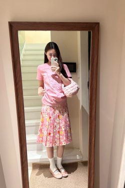 High-Waisted Pink Floral Midi Skirt for Women - Retro A-Line Pleated Style, Versatile and Flattering for 90s and Y2K Fashion