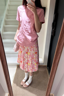 High-Waisted Pink Floral Midi Skirt for Women - Retro A-Line Pleated Style, Versatile and Flattering for 90s and Y2K Fashion