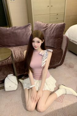 High-Waisted Pleated Short Skirt for Women - Slimming White Cake Skirt, Y2K Internet Celebrity Style