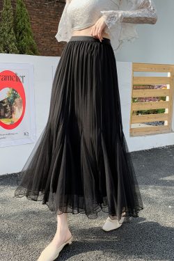 High-Waisted Retro Apricot Tulle Mermaid Skirt for Women, Fluffy A-Line with Draping Effect, Irregular Design, Slimming Fit